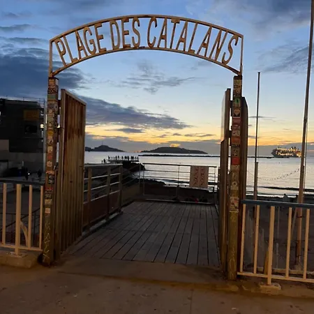 T2 Vue Mer Catalans - Netflix - Velodrome Marseille Extérieur photo